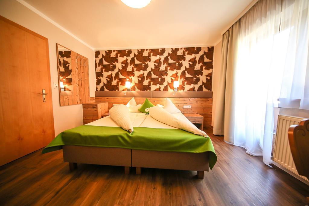 Hotel Landhaus Carla Mayrhofen Chambre photo