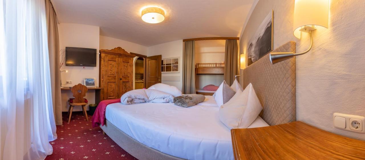 Hotel Landhaus Carla Mayrhofen Extérieur photo
